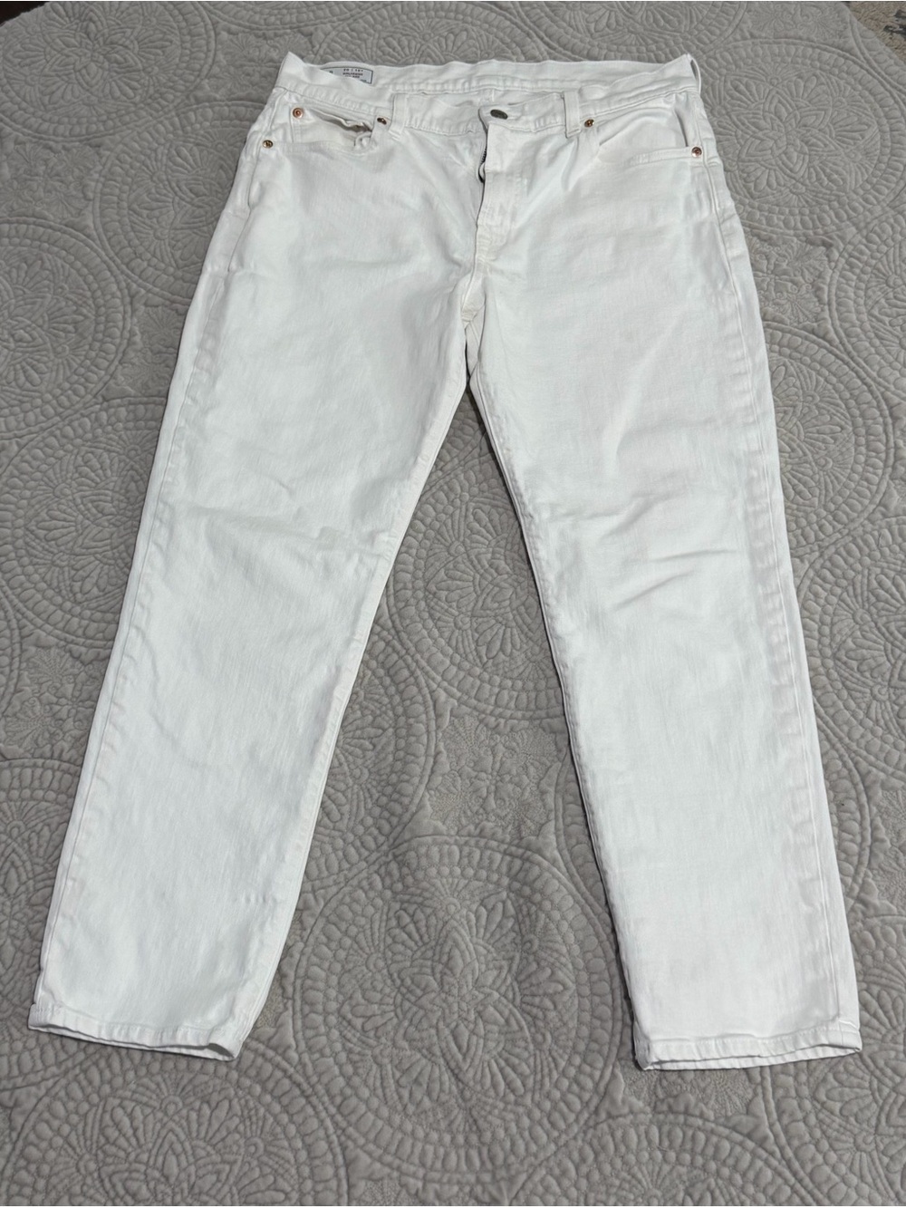 Gap Girlfriend Mid Rise White Jeans Women’s Size 30 Regular
